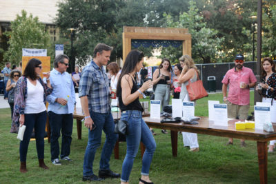 checking-out-silent-auction-party-for-the-parks